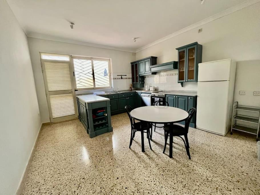 Seaview 3 Bedroom Apartment In Sliema Buitenkant foto